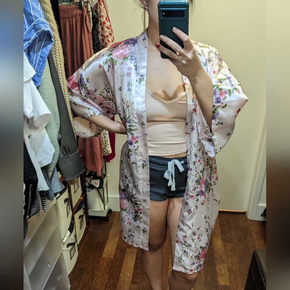 Pink Floral Robe - Picture 3 of 9